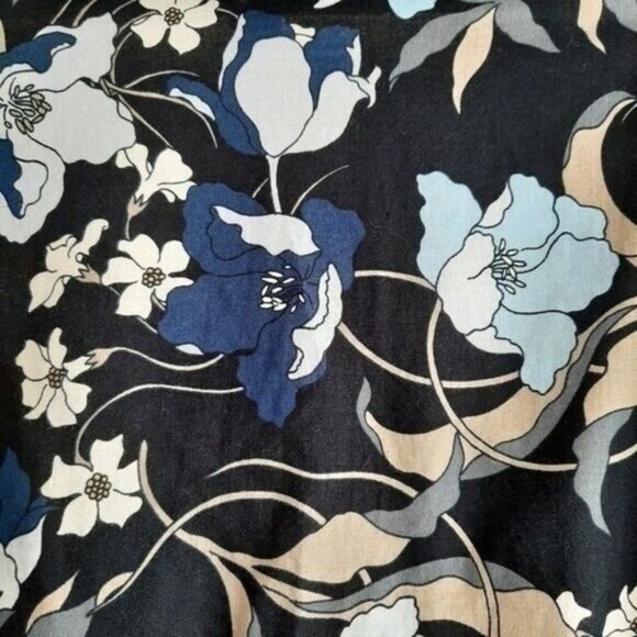 H&M | Sweetheart Neckline Floral Blue Button Down Blouse Top Sz 8 - Picture 9 of 13